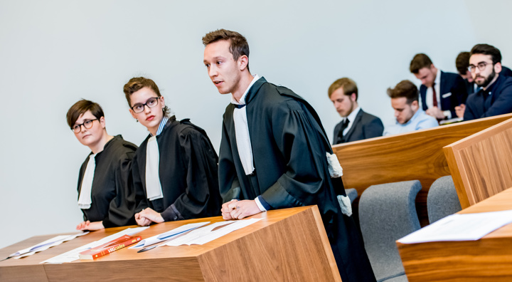 Pleidooi In Rechtbank 34