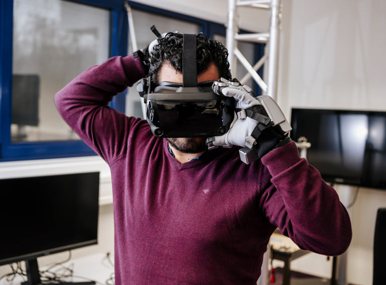 Virtual Reality EDM Online Shoppen