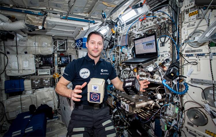 Oscar Cube ISS