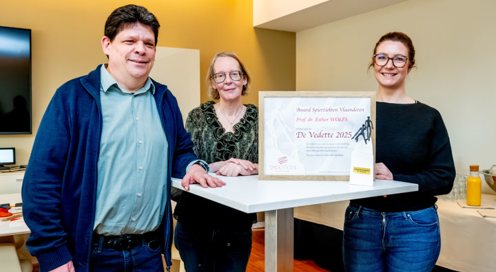 Uitreiking De Vedette Aan Prof. Dr. Esther Wolfs