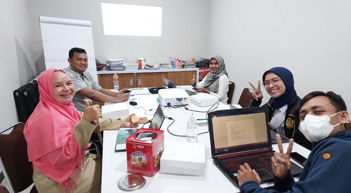 Almira Dhamara Tyasari Internship Pictures