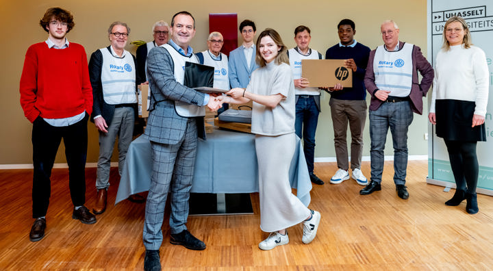 24 01 25 Schenking Rotary Genk 009