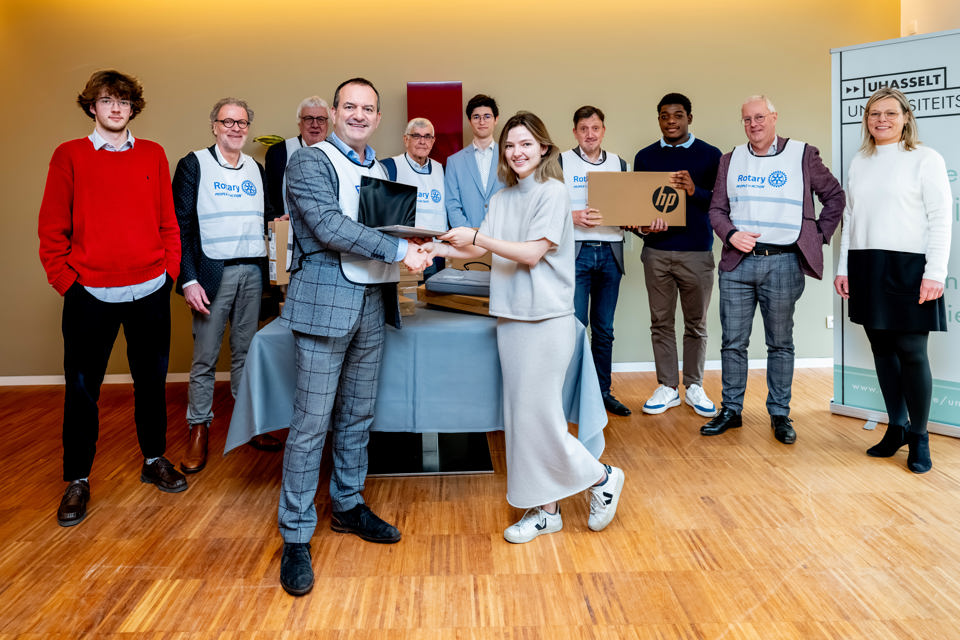 24 01 25 Schenking Rotary Genk 009