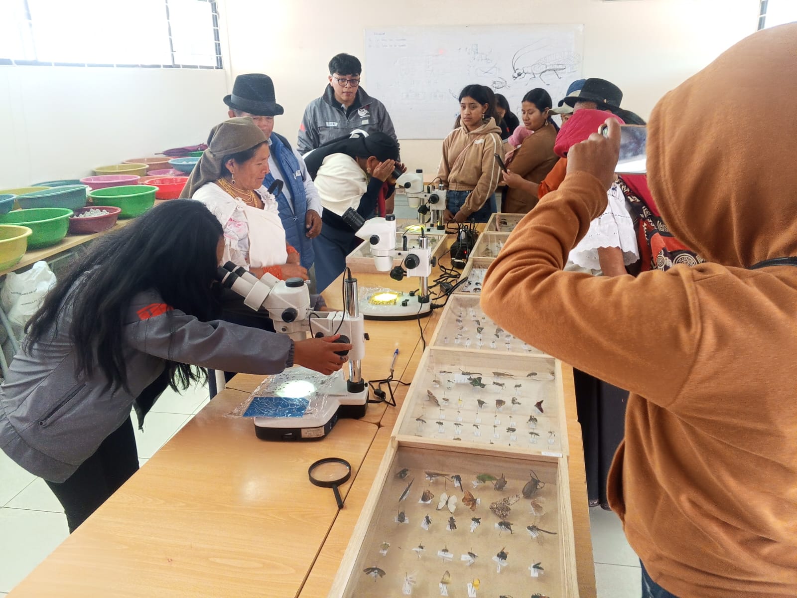 Communities At UTN