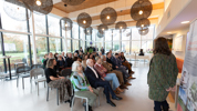 23 11 26 Dag Van De Wetenschap Bezoek Minister 008