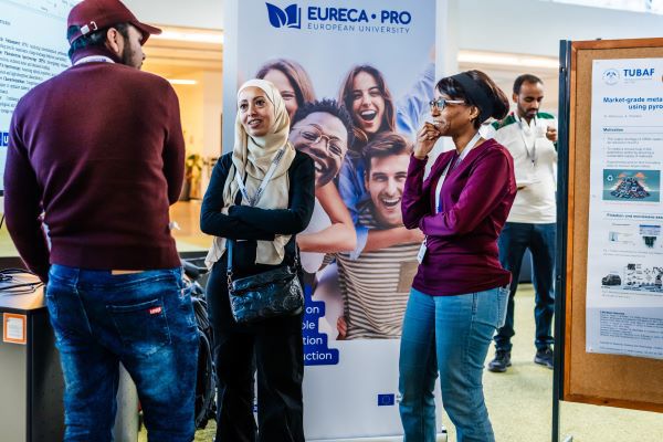 25 11 25B Eureca Pro Phd Postersession 009 (1)