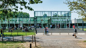 Gebouw D Mooi Weer Mei 2017 05