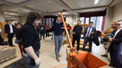23 11 26 Dag Van De Wetenschap Bezoek Minister 085